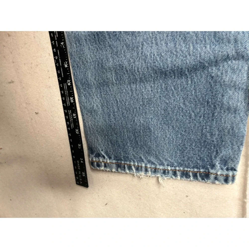 Levis 505 Regular Fit Straight Leg Jeans Mens 34x35 Blue Denim Distressed A09178